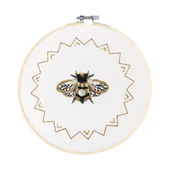 Broderisett bie Ø20 cm – broder en glinsende bie full av perler