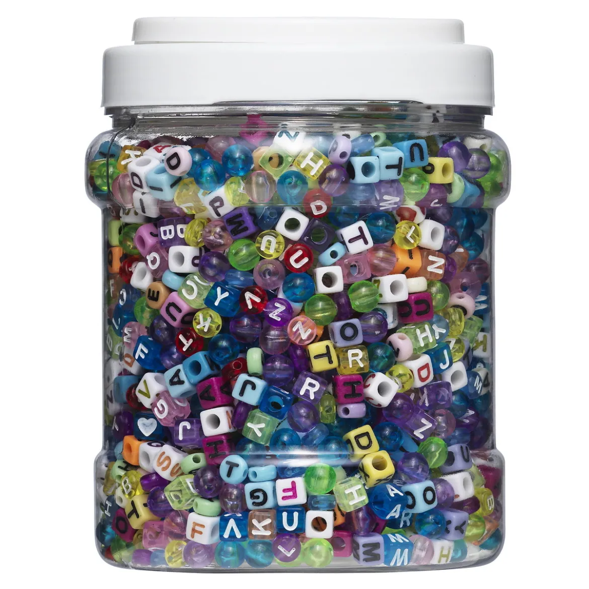 En boks med vilt mange perler og bokstavperler i ulike farger og former!