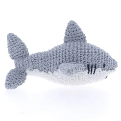 Hoooked DIY-kit Maverick Shark, den kjempesnille haien! L 21 cm