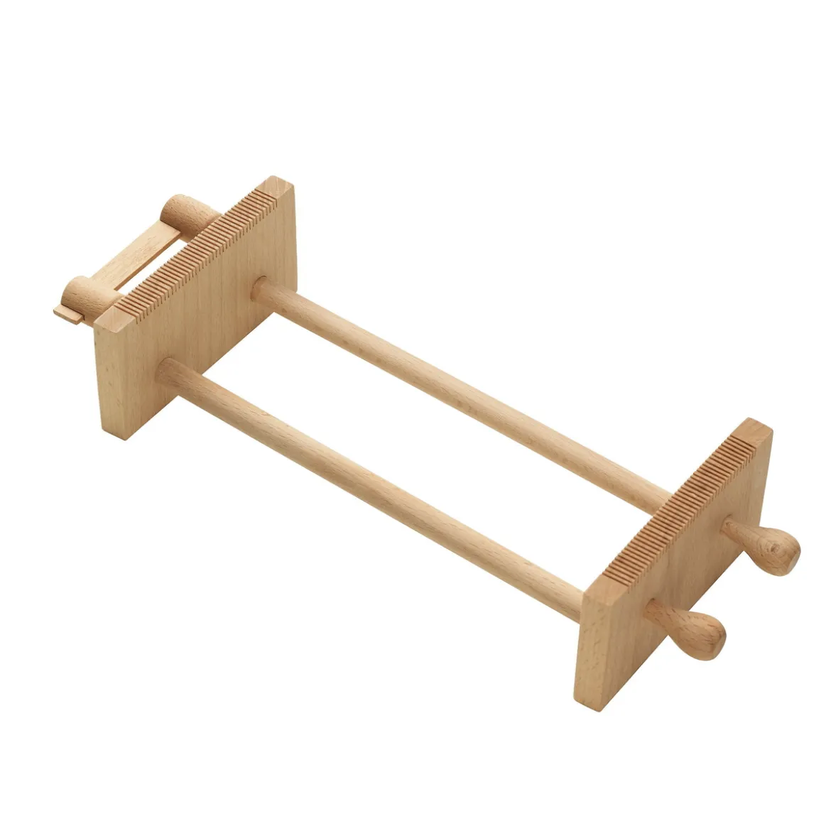 Perlevev av tre, vevbredde 9,5 cm, vevlengde 21 cm. Total størrelse 31,5×12,8×6 cm