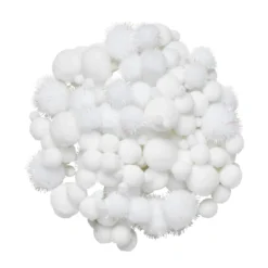 Pom Pom mix 150 stk. hvite – en mengde fine, fluffy pomponger!