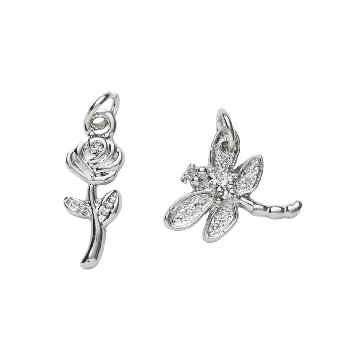 2 sølvfargede anheng / charms øyenstikker 13,8×14,5 mm, rose 7×18,6 mm
