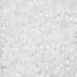 TOHO-perler 11/0 – 401 Opaque white rainbow