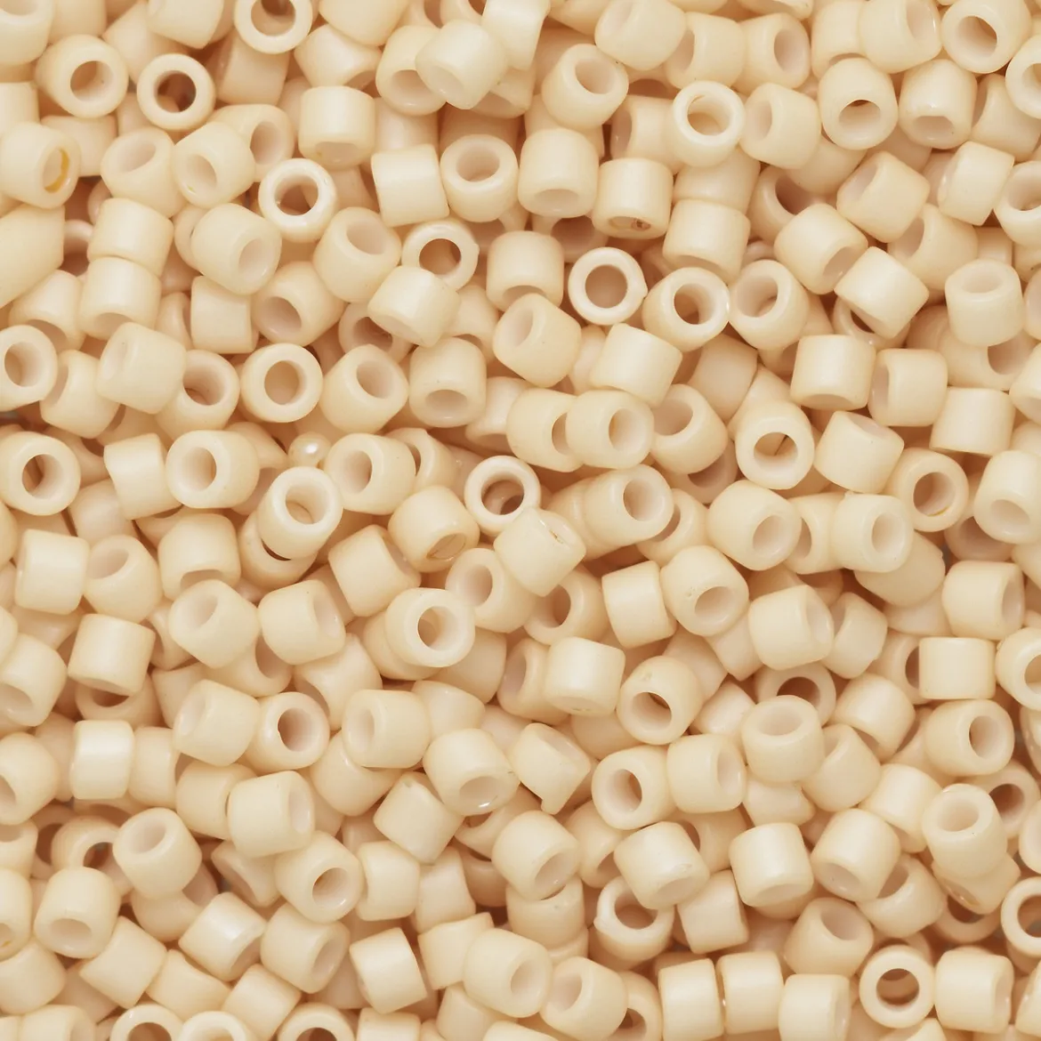 TOHO-perler 11/0 – aprikos frostet, 763 Opaque frosted pastel light apricot