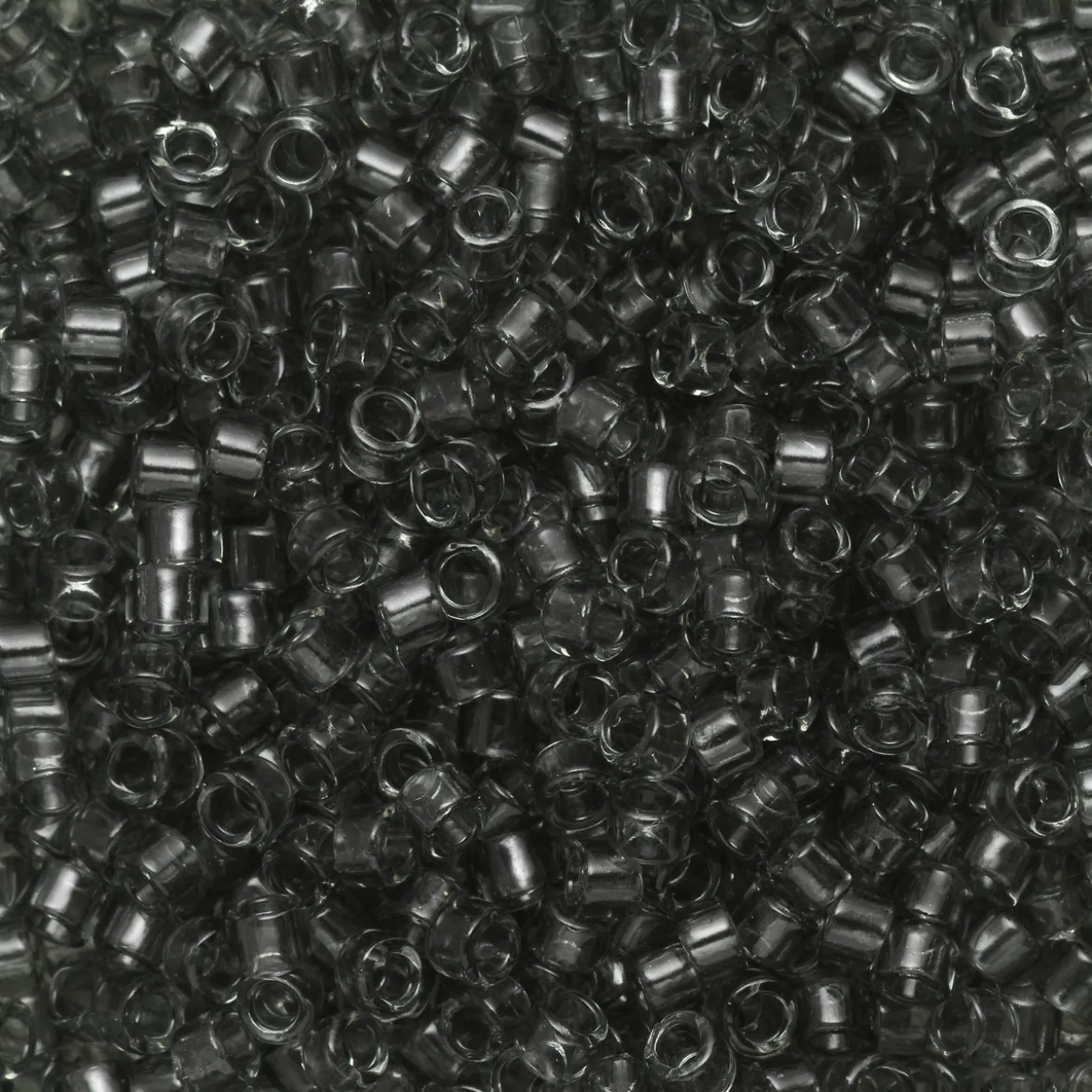 TOHO-perler 11/0 – grå transparent, 9B Transparent gray