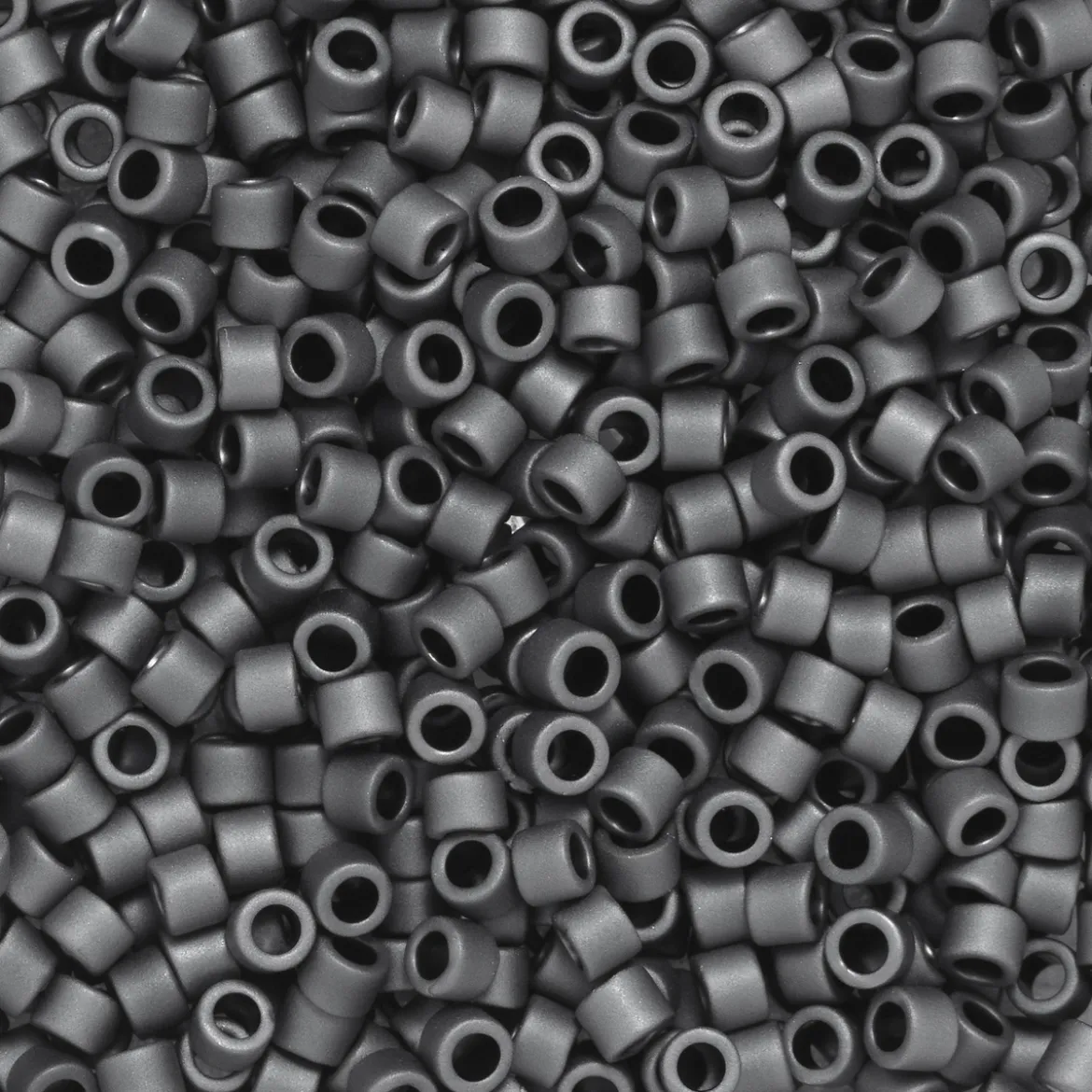 TOHO-perler 11/0 – jerngrå matt, 612 Matte gun metal