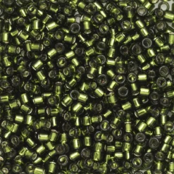 TOHO-perler 11/0 – skogsgrønn, 37 Silverlined olivine
