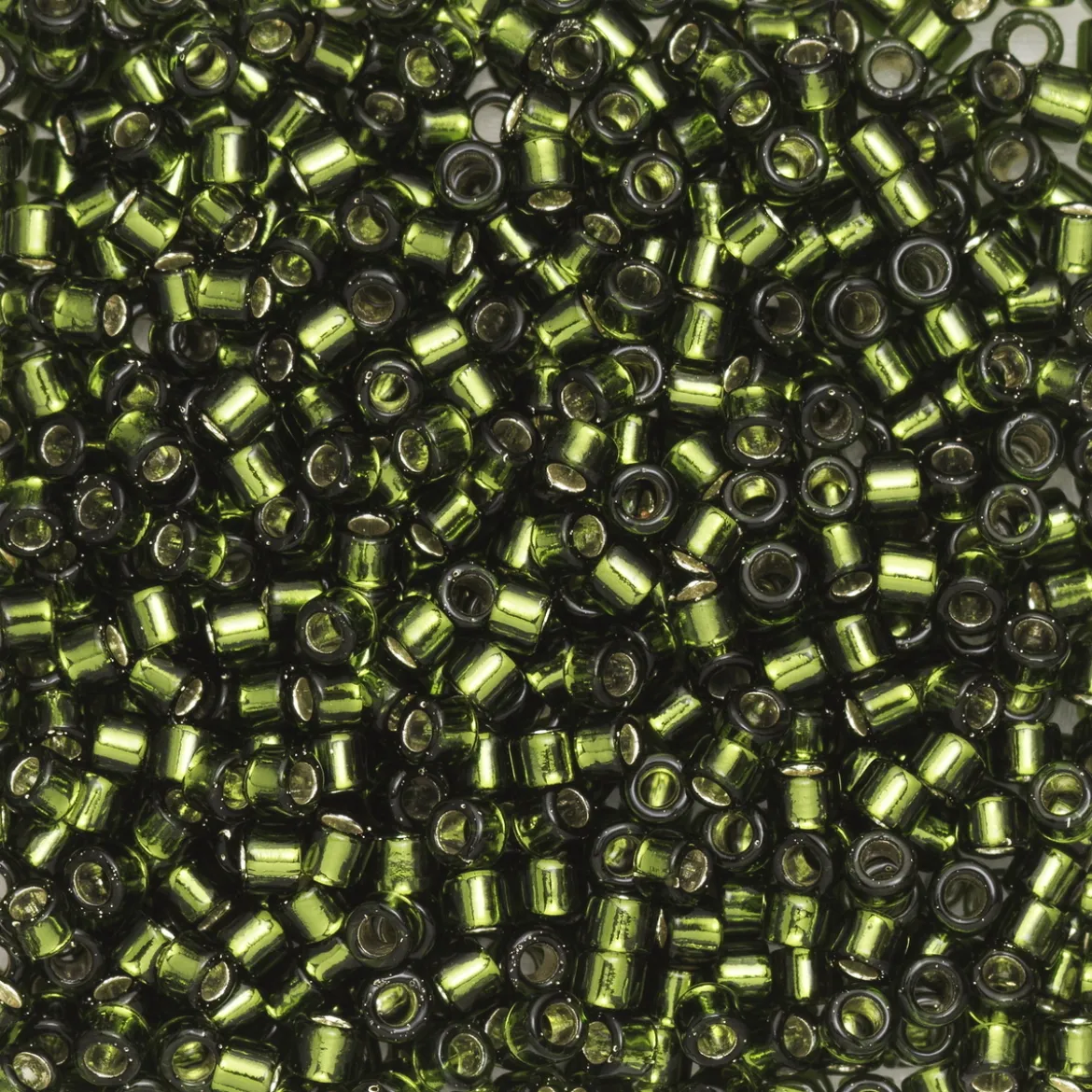 TOHO-perler 11/0 – skogsgrønn, 37 Silverlined olivine