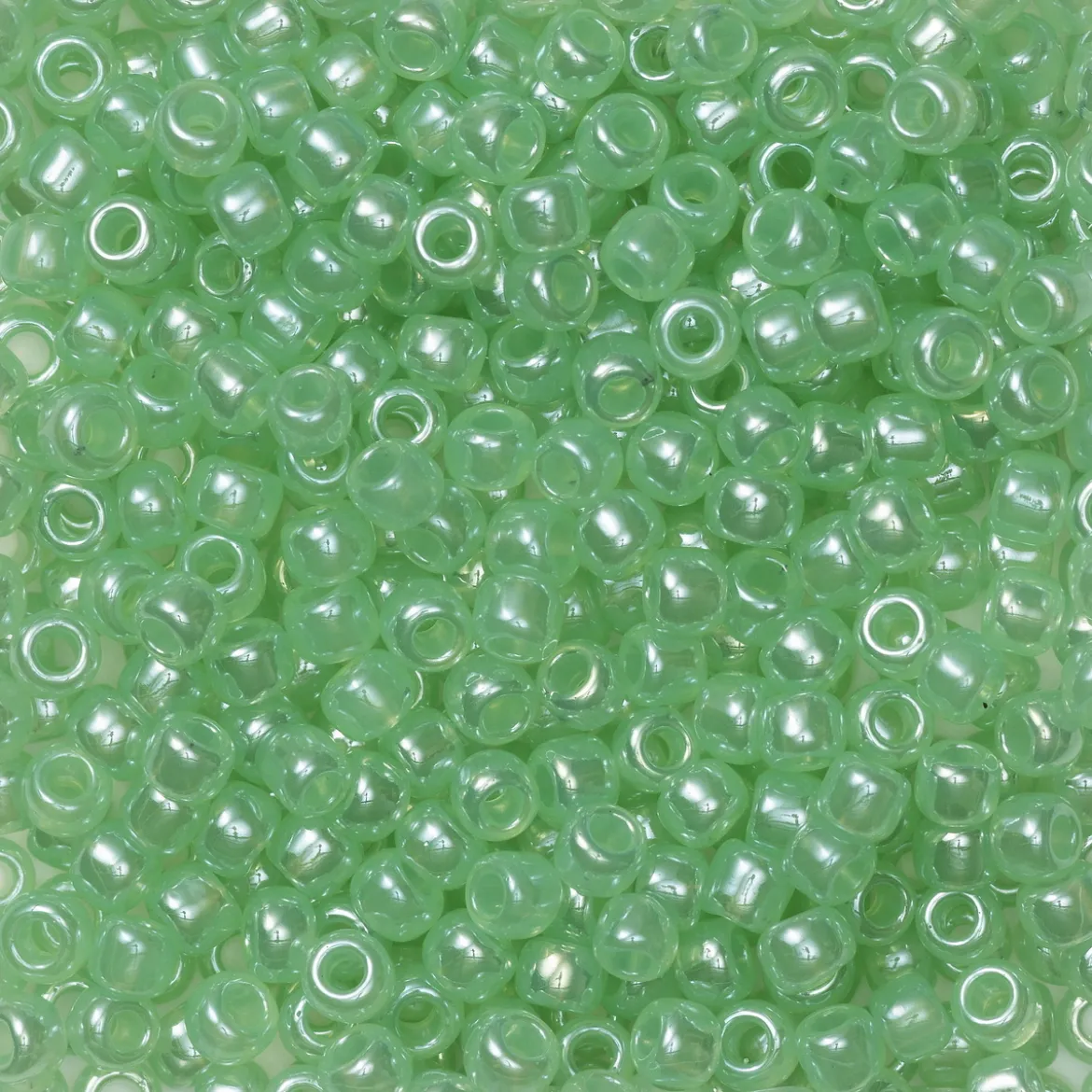 TOHO-perler runde 11/0 – mintgrønn, 144 Ceylon celery
